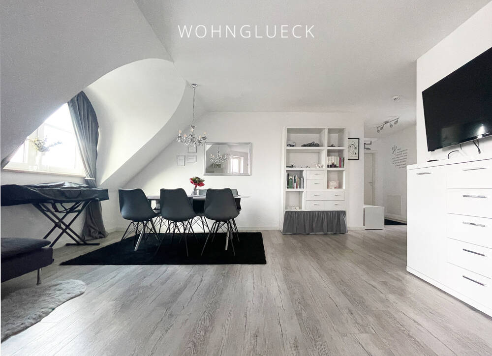 HELLE UND CHARMANTE 2-ZIMMER-WOHNUNG MIT BALKON UND TG-STELLPLATZ NAHE DES JOSEFINUMS
