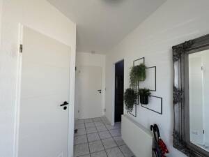 Gepflegtes Reihenmittelhaus mit Wintergarten, Garage ! – 47798 Krefeld – Vorschaubild 9