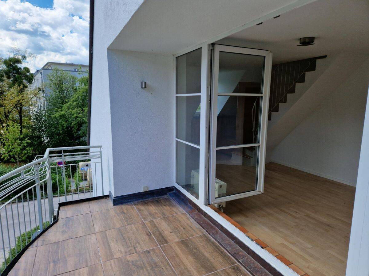 Charmante 2-Zimmer-Maisonette-Wohnung im schönem Nymphenburg in der Nähe des Schlossparks ! – München – Vorschaubild 3