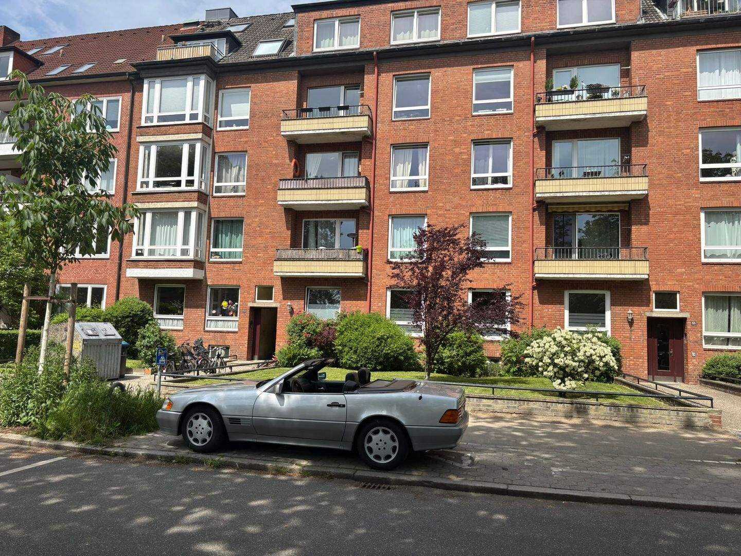 Charmante neuwertige vollmöblierte Singlewohnung in 1-A-Lage zur Alster – Hamburg – Vorschaubild 2