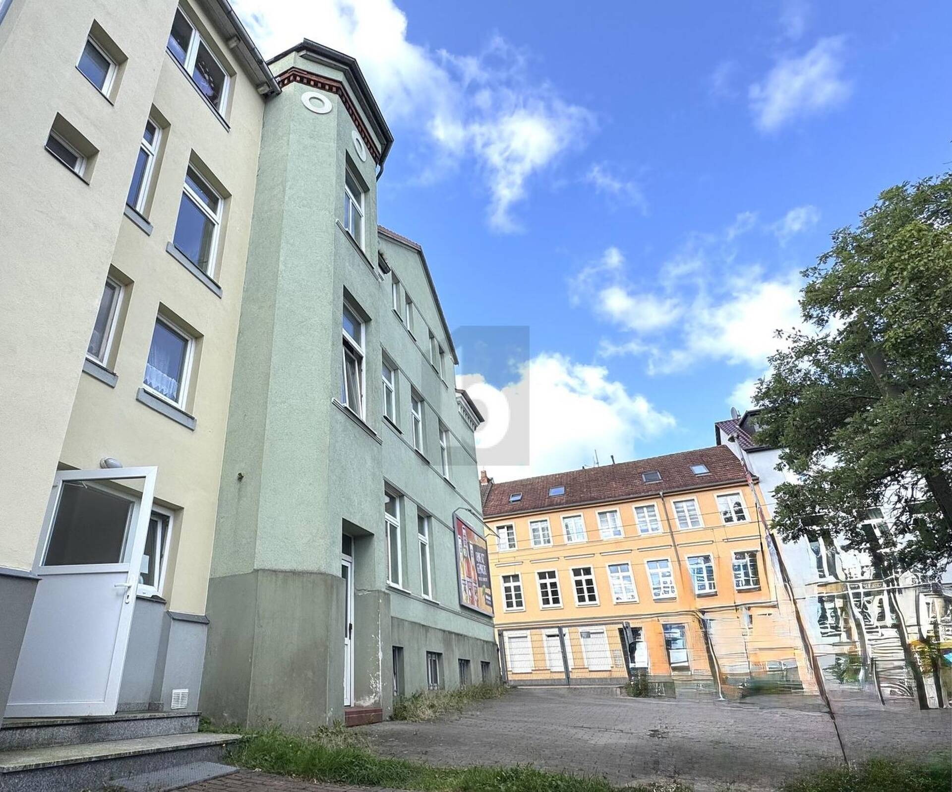 Mehrfamilienhaus in 19055 Schwerin mit 382 m² kaufen