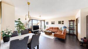 Gepflegte Zwei- bis Drei-Zimmer-Dachgeschosswohnung mit Dachloggia – 60528 Frankfurt am Main – Vorschaubild 5