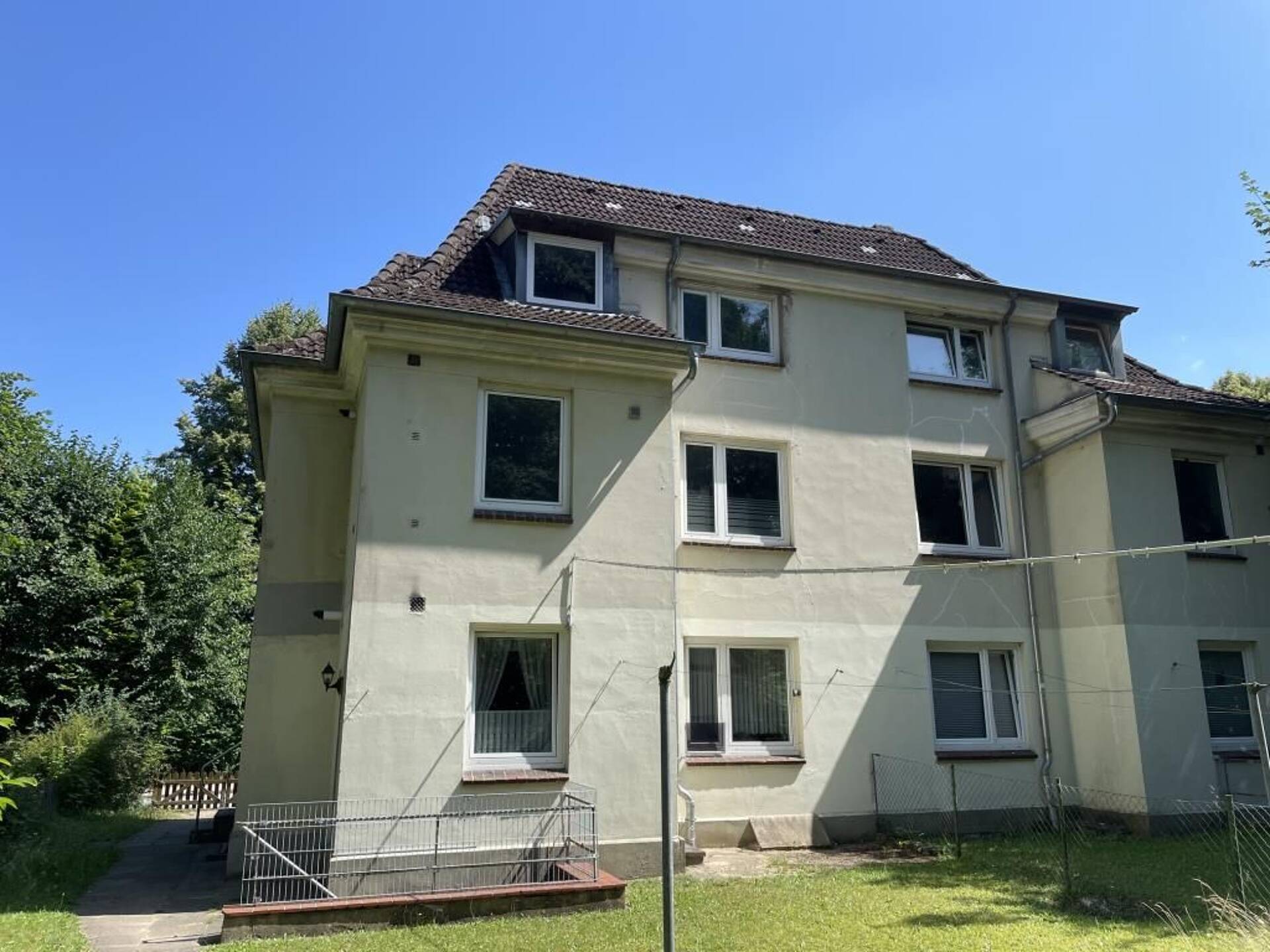 Mehrfamilienhaus in 24113 Kiel mit 144,77 m² kaufen