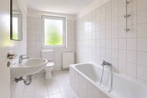 Renovierte Einzimmerwohnung mit Spitzgiebel mit guter Unianbindung – 45145 Essen – Vorschaubild 4
