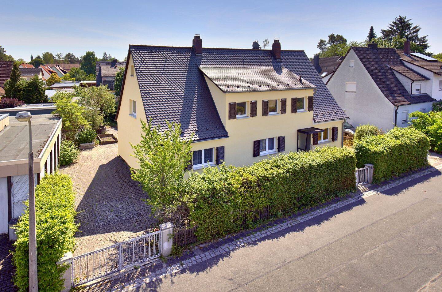 Zweifamilienhaus mit Potenzial in Nürnberg/Falkenheim! – Nürnberg – Vorschaubild 2