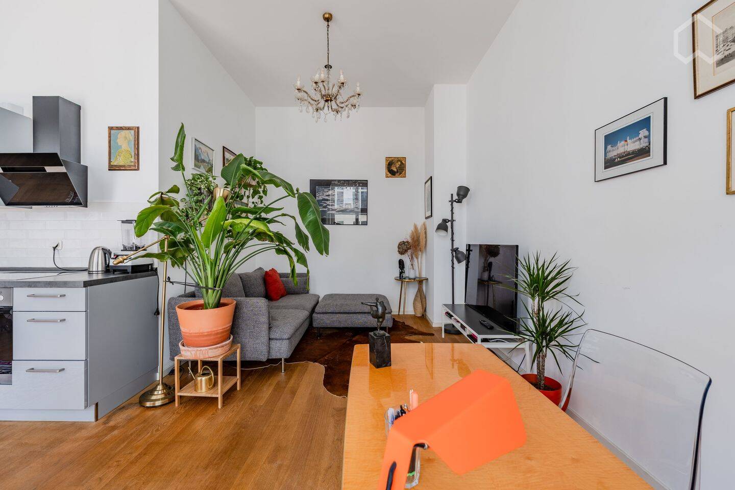 Stilvolles Appartement im Herzen Berlins (Mitte): Historisches Gebäude trifft modernes Design – Berlin – Vorschaubild 8
