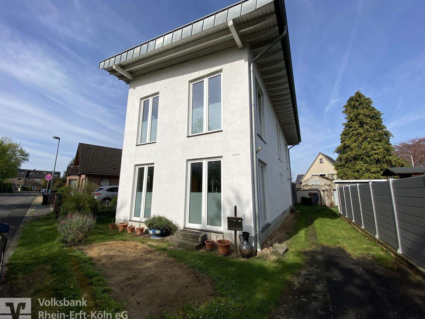 Modernes und freistehendes Einfamilienhaus in Weilerswist – Weilerswist – Bild 1 von 9