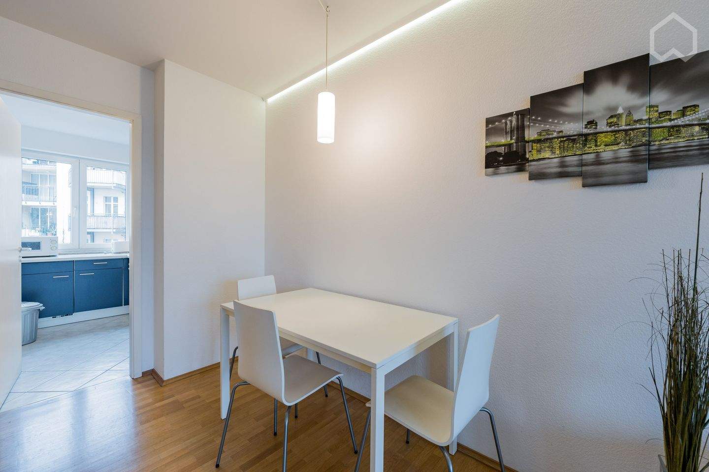 Fantastische Zweizimmerwohnung mit Parkblick nahe Rosenthaler Platz – Berlin – Vorschaubild 5