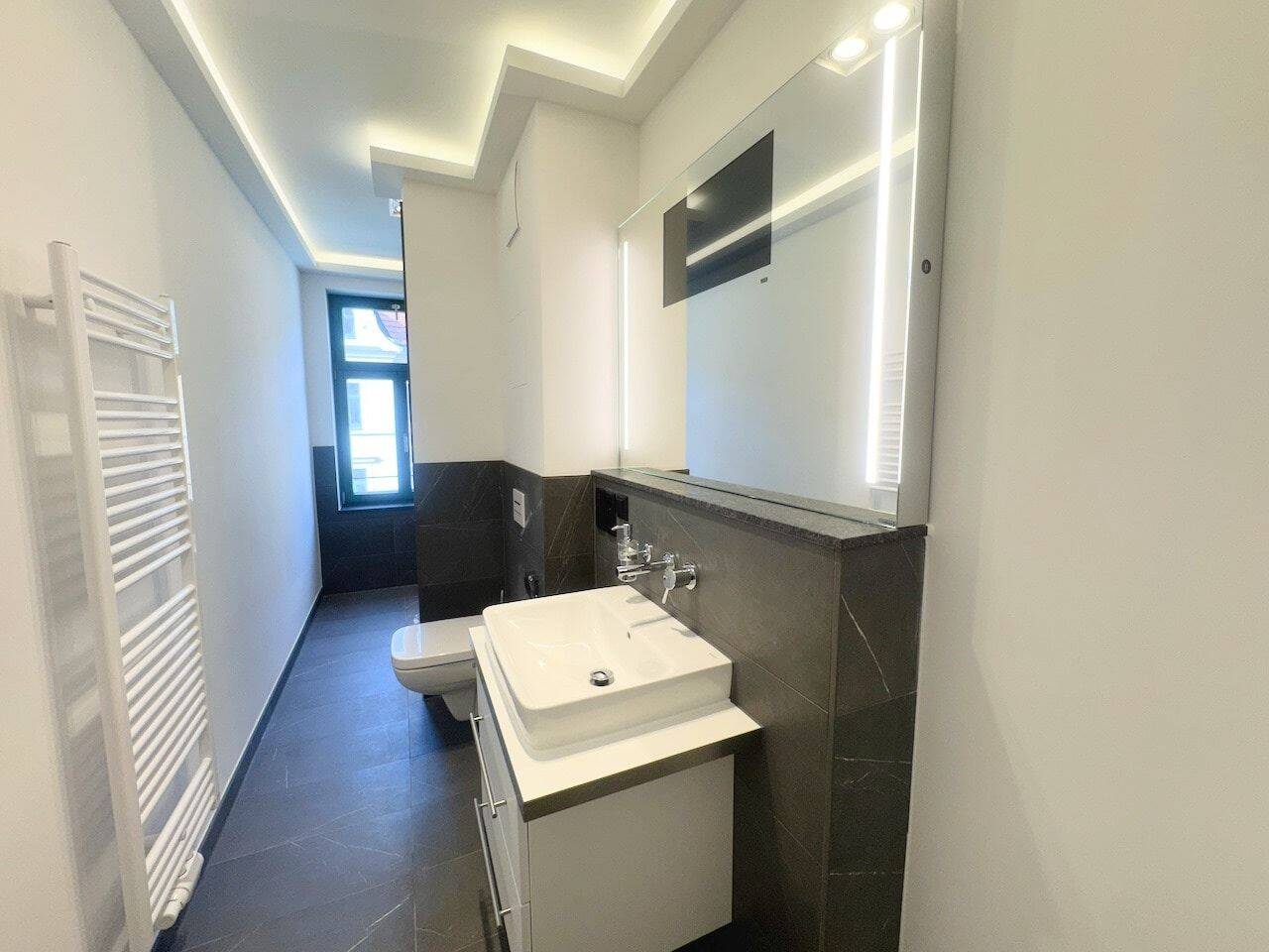 Jetzt aber! + Erstbezug + Südwest-Balkon + Parkett + Fußbodenheizung + Tageslichtbad + LED-Licht – Leipzig – Vorschaubild 3