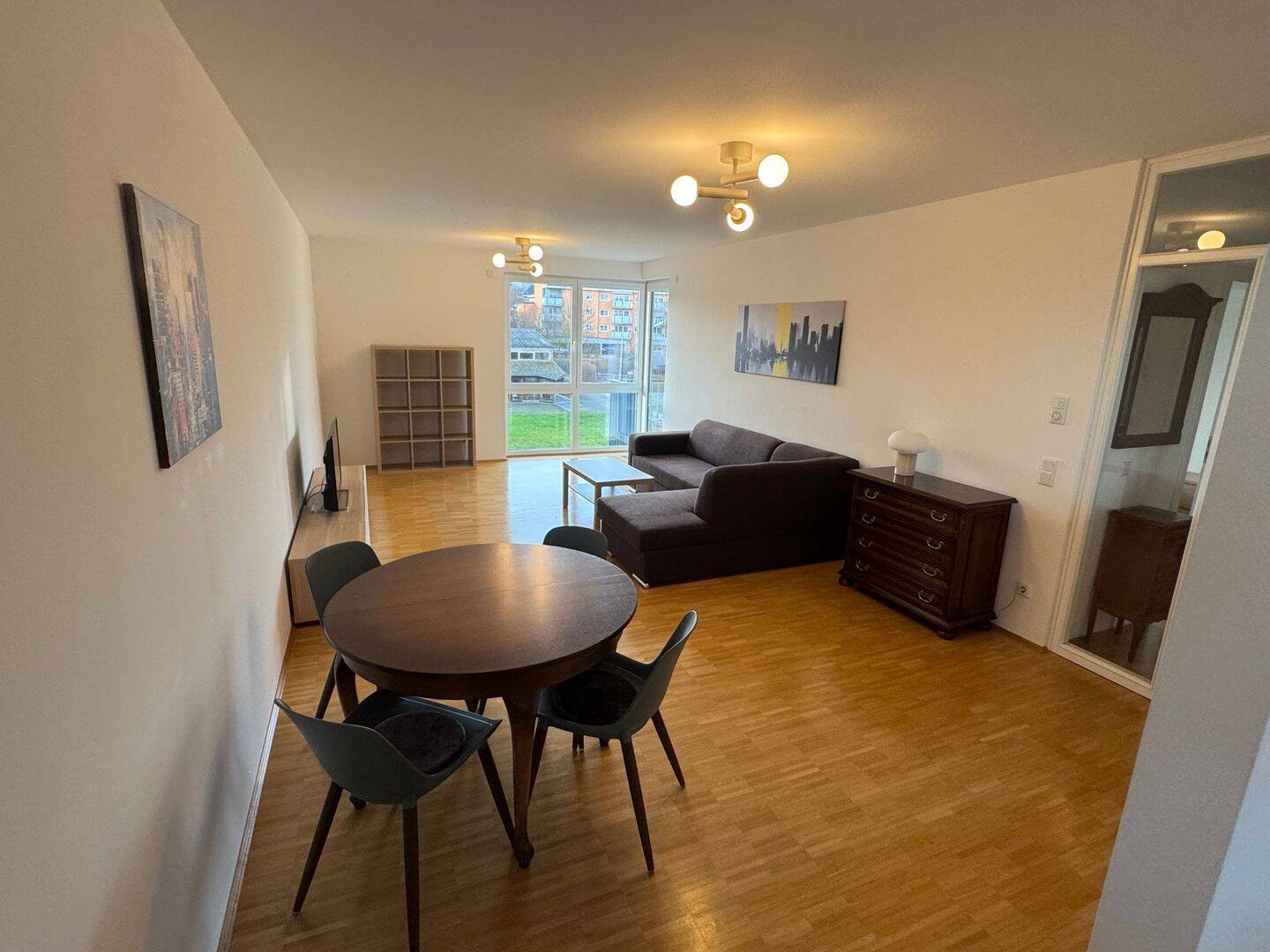 Moderne, größtenteils neu möblierte 2-Zimmer-Wohnung mit Balkon in Kassel Wilhelmshöhe/Marbachshöhe
