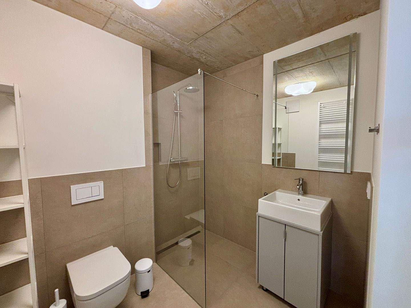Neubau-Apartment für Singles/Paare – All-inclusive-Miete & vollständige Möblierung - Wohneinheit 06 – Aachen – Vorschaubild 2