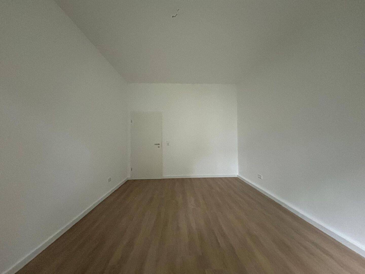 Erstbezug nach Kernsanierung! Schicke Wohnung mit Einbauküche! – Düsseldorf – Vorschaubild 5