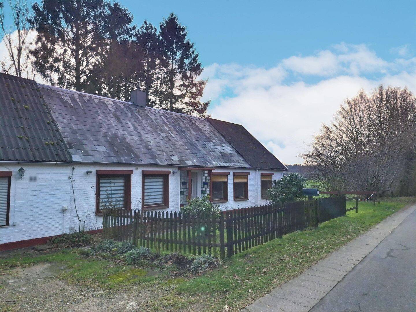 Norderbrarup : Idyllisches Zuhause mit Blick auf Felder und Wiesen – Norderbrarup – Bild 1 von 9