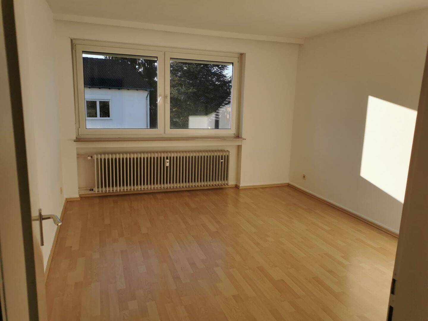 Helle, geräumige Wohnung in ruhiger Wohngegend in der Nähe der Uni – Saarbrücken – Vorschaubild 6