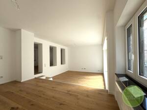 * DIE Maisonette-Wohnung * frisch saniert * ü. 130 qm * 4 Zi.* Balkon + Terrasse + Garten * Fürth * – 90766 Fürth – Vorschaubild 4
