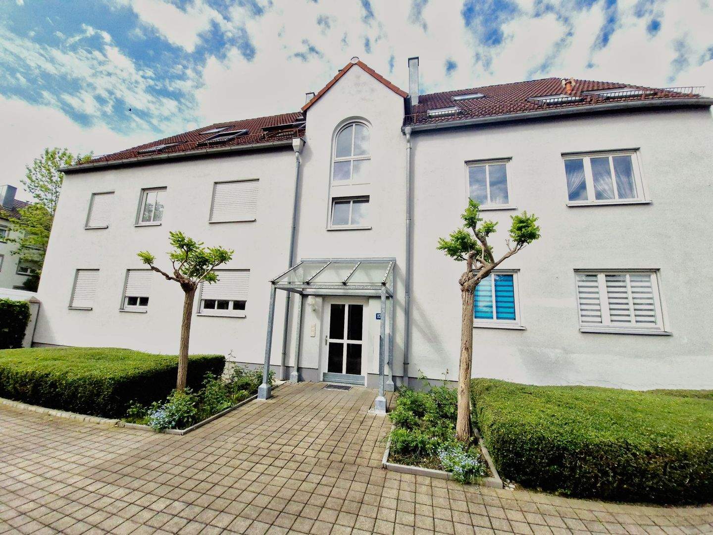 Exklusive Maisonette-Wohnung 162 m², Dachterrasse, Tiefgarage, gute Lage in A-Lechhausen