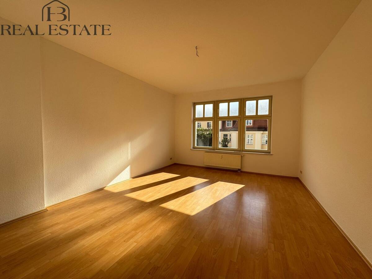 Charmante 3-Zimmer-Wohnung in zentraler Lage mit Balkon – 39104 Magdeburg – Bild 1 von 9