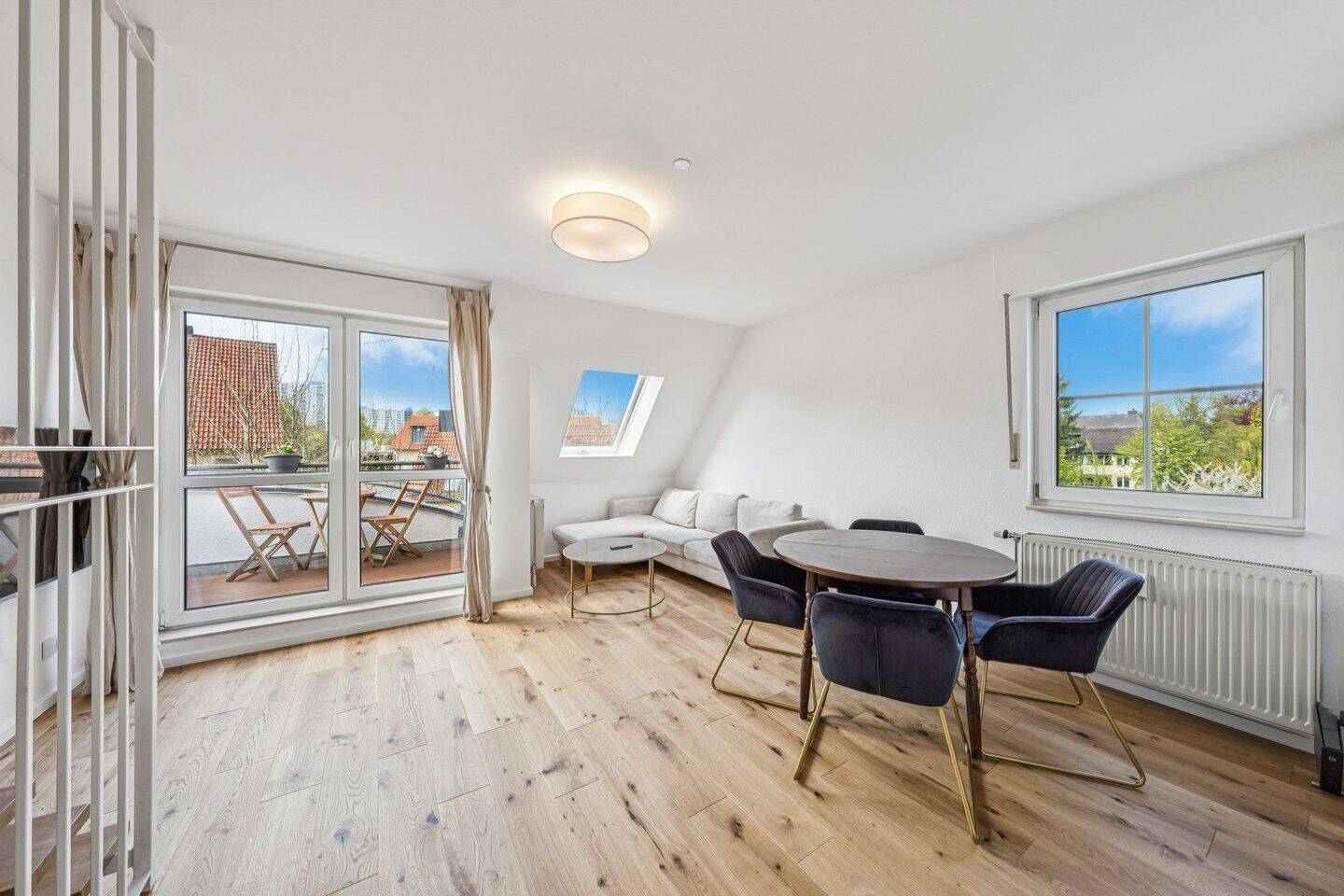 3-Zimmer-Dachgeschoss-Maisonette – Berlin – Vorschaubild 2