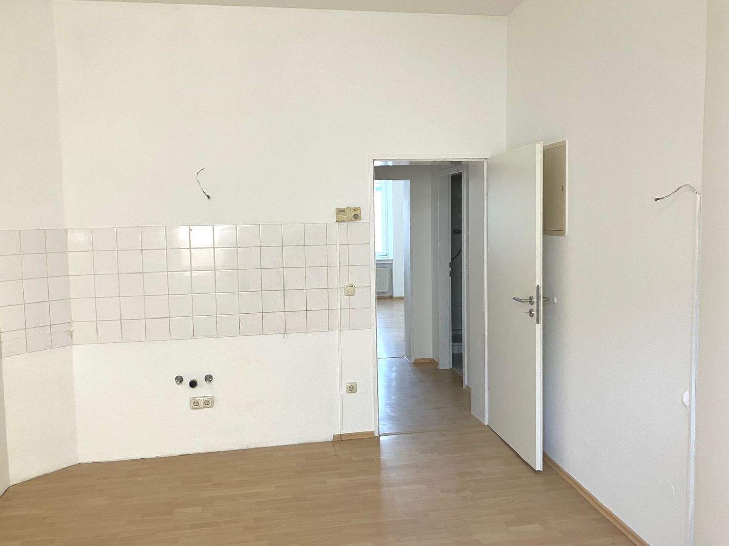 Schönes App. 1,5-Zimmer Wohnung im EG eines Mehrfamilienhauses in der Innenstadt von Hagen zu vermieten – Hagen – Vorschaubild 5