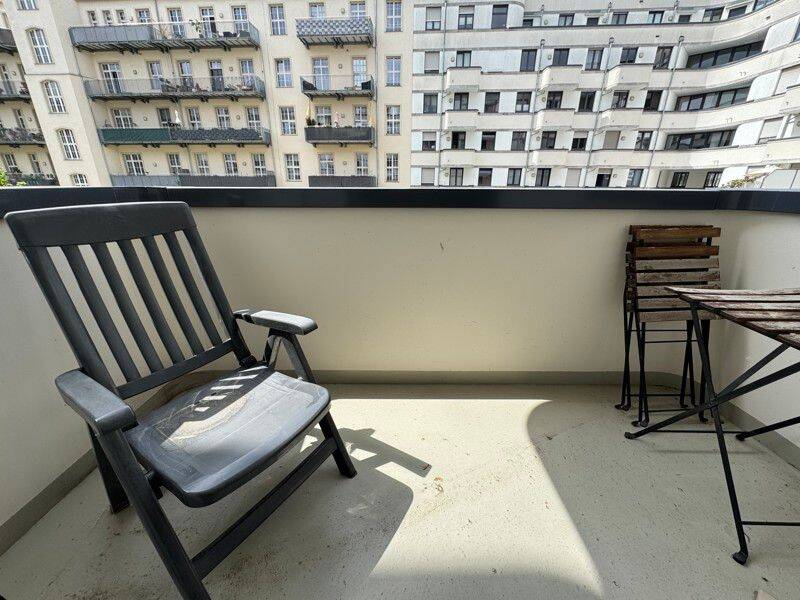 möblierte 2-Zimmer-Wohnung mit Wannenbad, EBK und Balkon – Leipzig – Vorschaubild 5