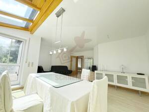 IMMOBILIEN SCHNEIDER - schöne 3 Zimmer-Wohnung in begehrter Lage mit Einbauküche und Wintergarten – 81827 München – Vorschaubild 2