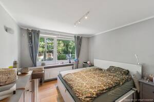 Bestlage Solln - Bezugsfreie, modernisierte 3-Zimmer mit Süd-Balkonterrasse, EBK, Pool & Sauna, TG – 81479 München – Vorschaubild 9