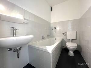 Frisch sanierte 1 Zimmer-Wohnung mit Tiefgaragen-Stellplatz & Kellerabteil in München-Obergiesing – 81539 München – Vorschaubild 5