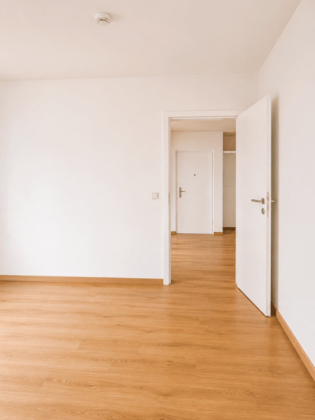 Helle 2-Zimmer-Wohnung mit Balkon und Stellplatz in Berlin-Mitte – Berlin – Vorschaubild 4
