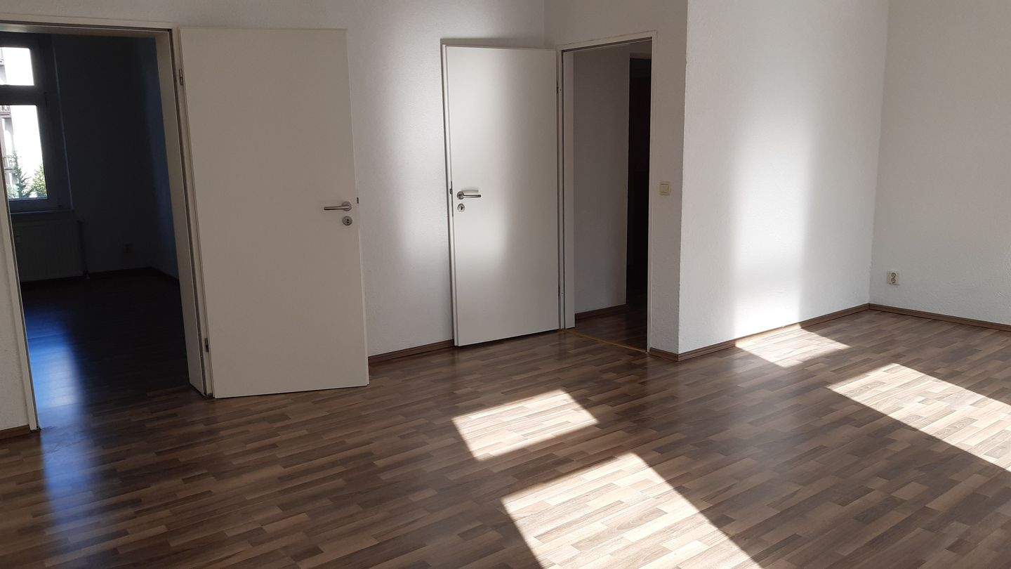 3-Zimmer-Wohnung mit Balkon und Aufzug – Chemnitz – Vorschaubild 6