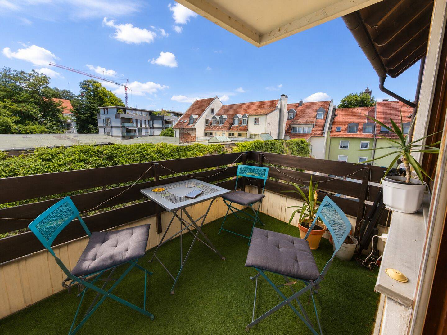 Ruhig in der Innenstadt gelegenes Apartment mit Balkon und separater Küche!