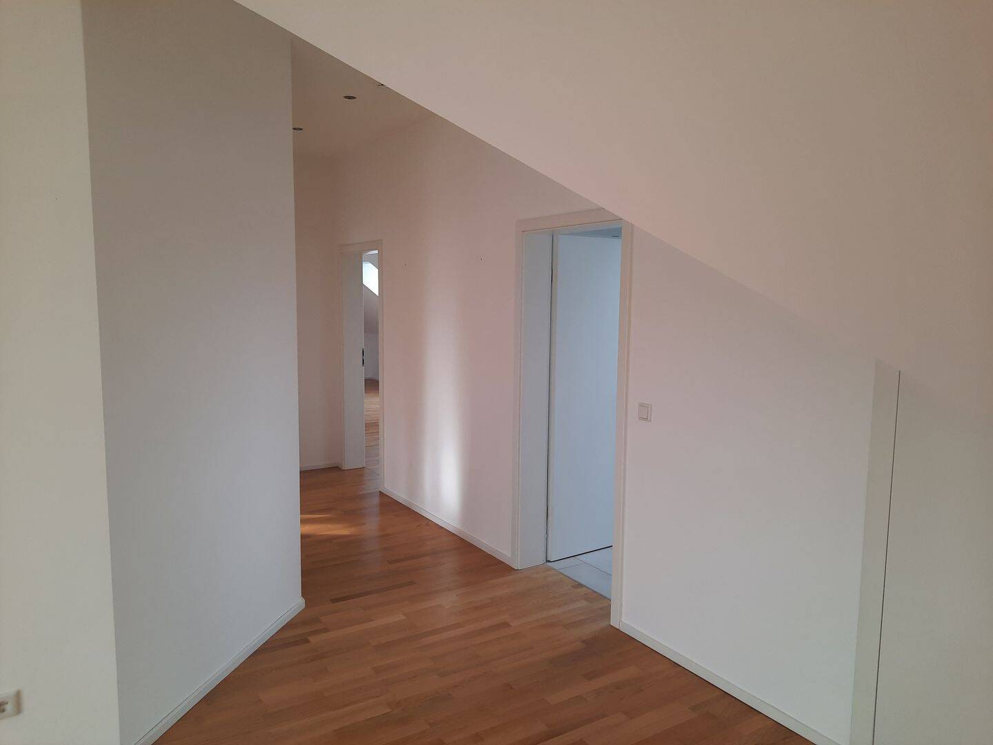 Wunderschöne 2,5-Zimmer-DG-Wohnung in Bestlage von Ingolstadt – Ingolstadt – Vorschaubild 9
