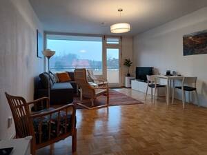 Helle City-Oase mit Weitblick: 1-Zimmer-Wohnung mit Balkon & Tiefgaragen-Stellplatz im Westlichen Ringgebiet