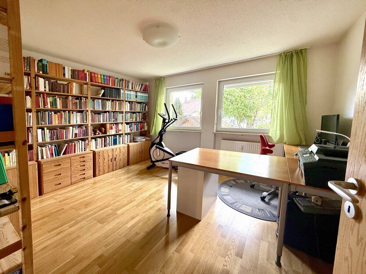 Charmante 2,5-Zimmer-Wohnung mit Südbalkon in Altperlach – München – Vorschaubild 4