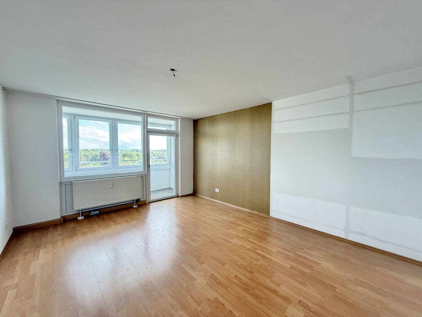 3-Zimmer Wohnung mit 2 Balkonen im Schwabencenter – Augsburg – Vorschaubild 2