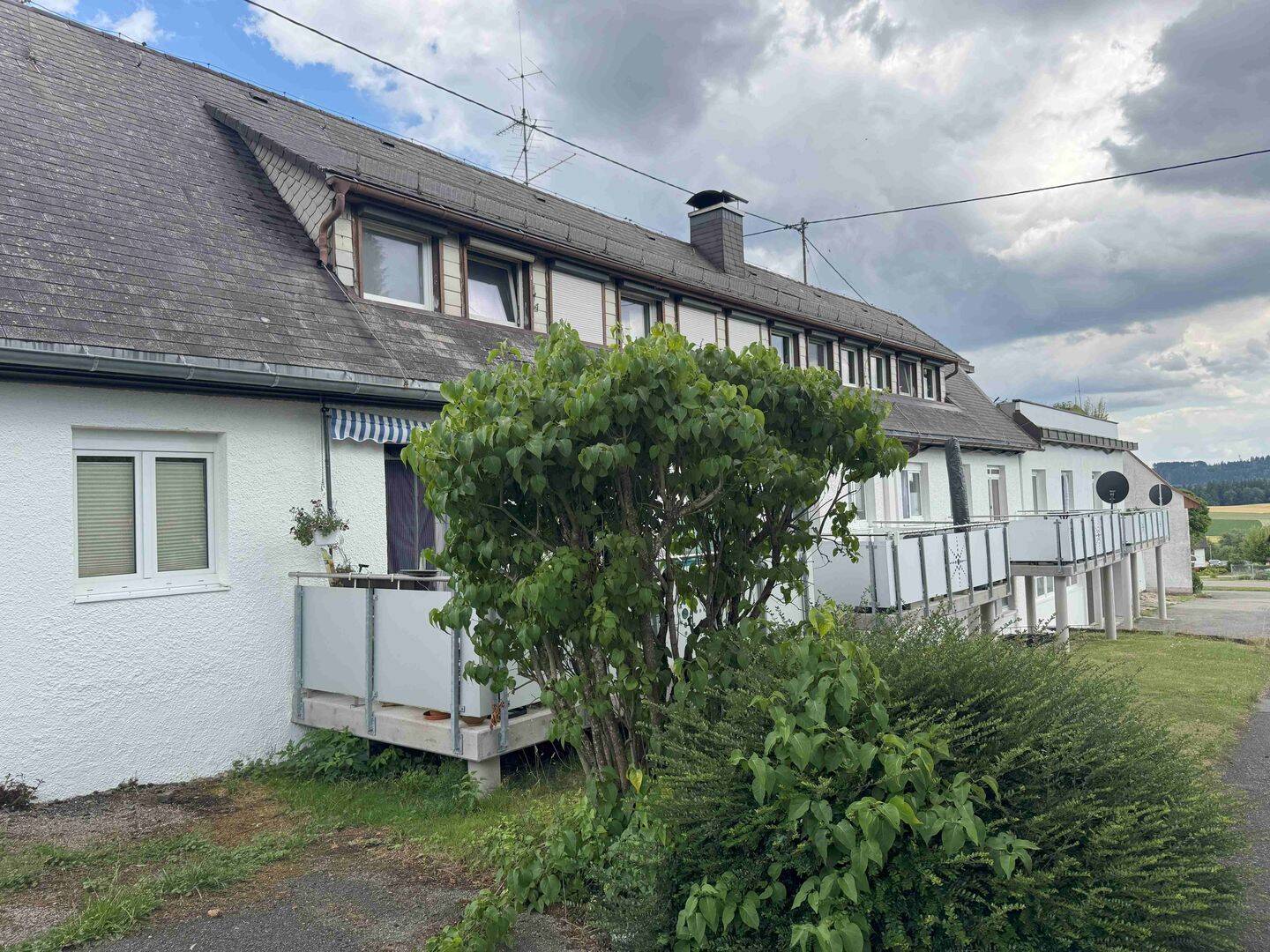 Großzügiges 5-Familienhaus, aktuelle Teilungserklärungen vorhanden zuzüglich 2 Flurstücke – Löffingen – Vorschaubild 4