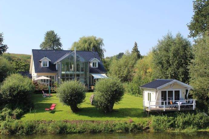 Ruhiges naturnahes Wohnen in exclusiver Villa an der Trave