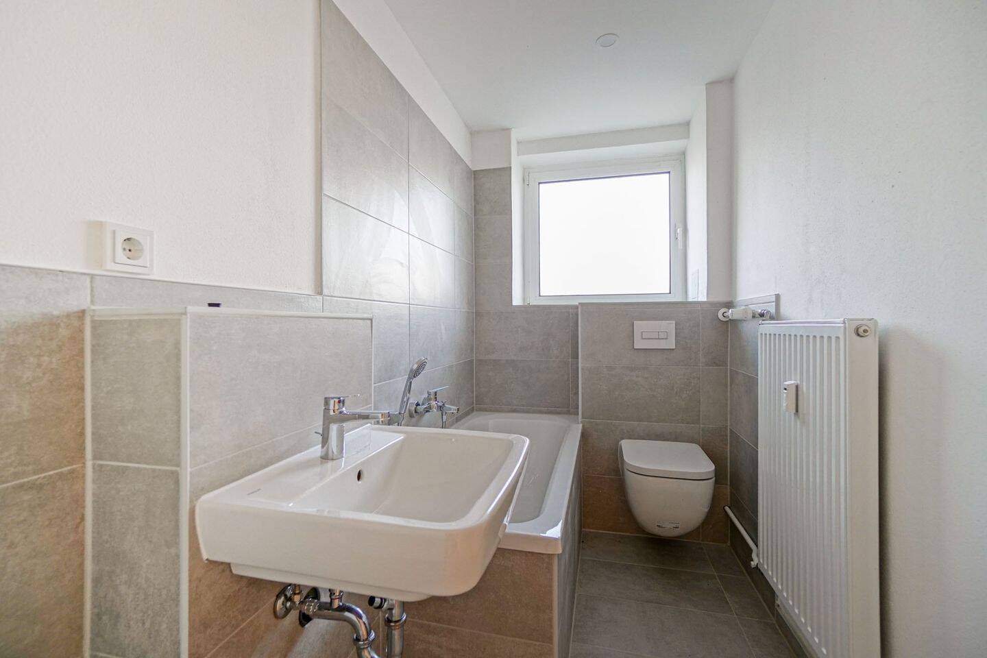 Neubauqualität trifft Wohnkomfort - 4 Zimmer mit Dachterrasse – Berlin – Vorschaubild 4