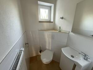 Eigener 314 m² Garten: Renovierte 4-Zimmer-Eigentumswohnung mit 2 Balkonen, provisionsfrei – 93049 Regensburg – Vorschaubild 5