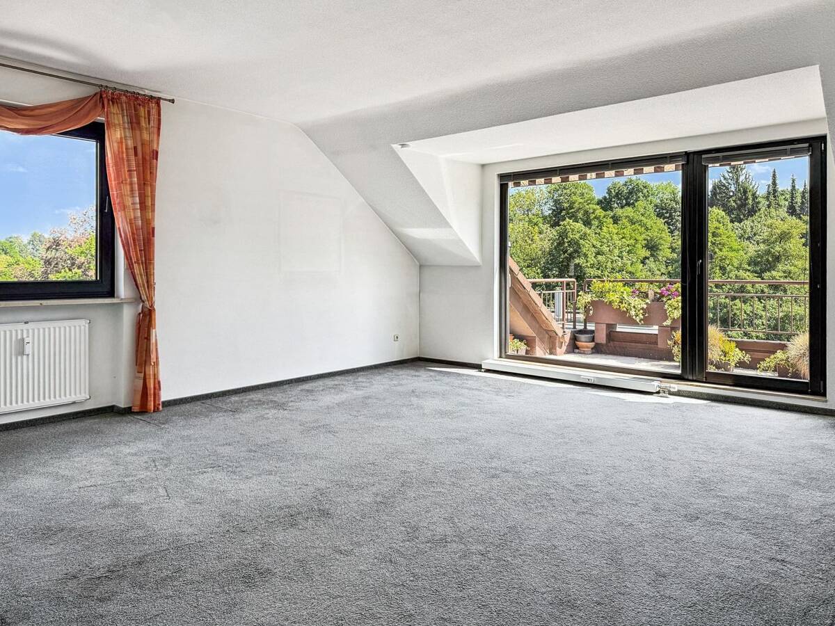 Wohnen über dem Rumbachtal - Drei Zimmer voller Möglichkeiten. – 45470 Mülheim an der Ruhr – Bild 1 von 9