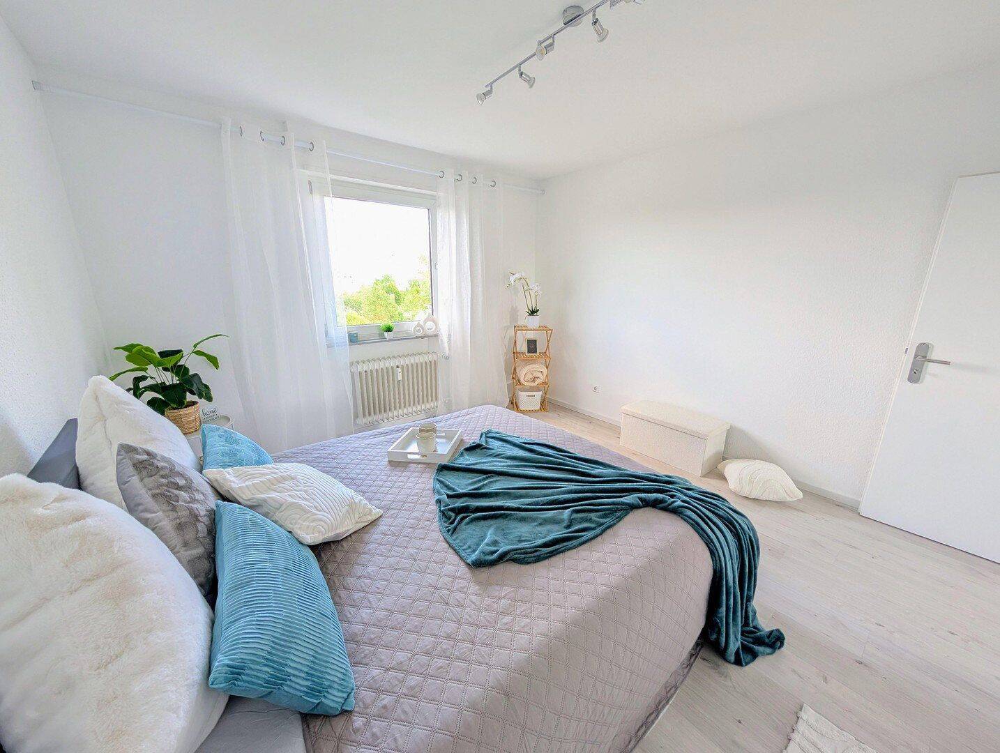 Schmuckstück mit Weitblick zur Pfalz - Helle, komplett renovierte 3 Zimmerwohnung | PROVISIONSFREI – Ludwigshafen am Rhein – Vorschaubild 6