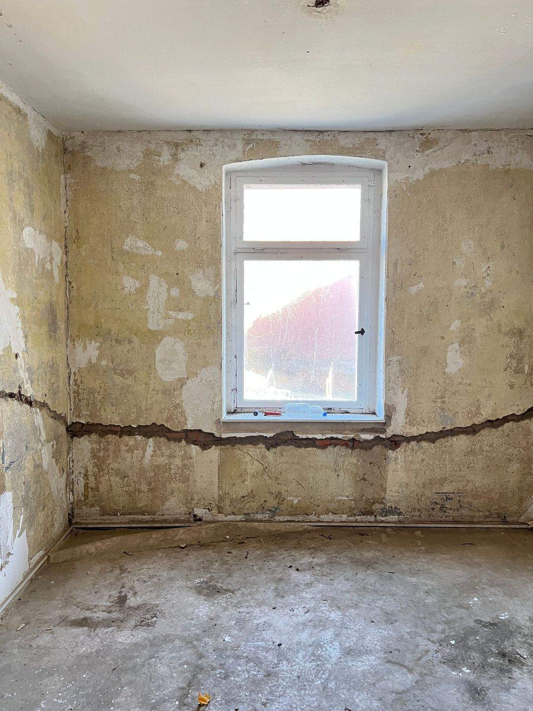 Stadthaus mit großem Potenzial und vielseitigen Nutzungsmöglichkeiten, das darauf wartet, wieder mit neuem Leben erfüllt zu werden. – Reichenbach – Vorschaubild 8