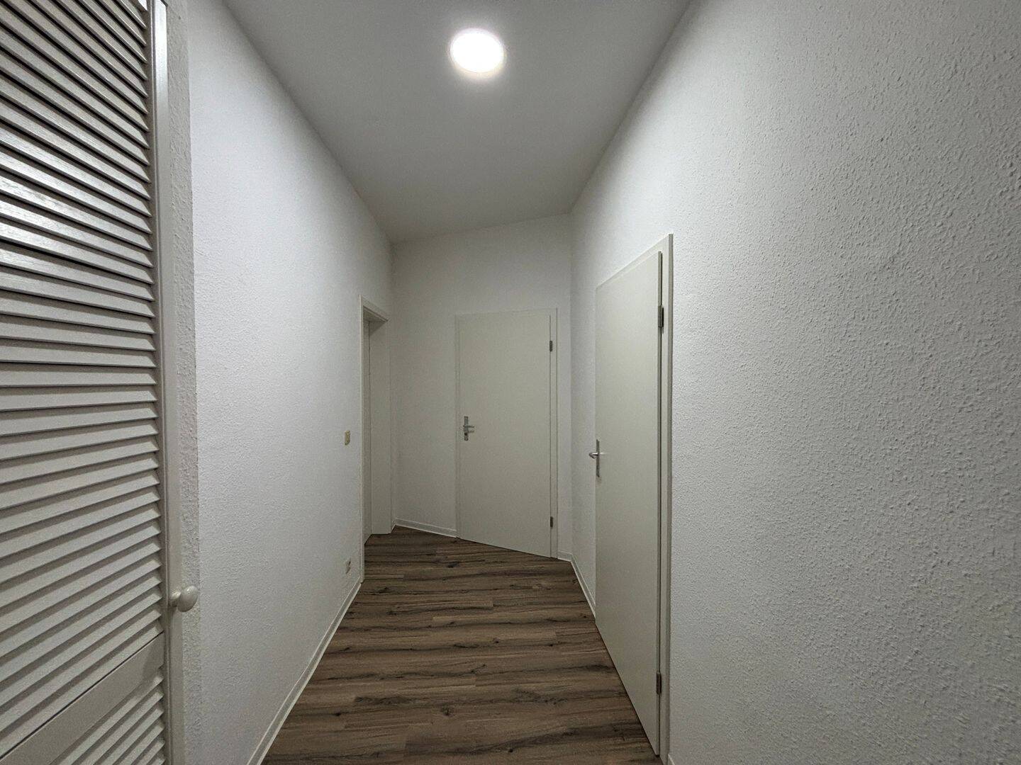 Top saniert* 2-Zimmer-Wohnung mit Balkon im Kaßberg + EBK – Chemnitz – Vorschaubild 4