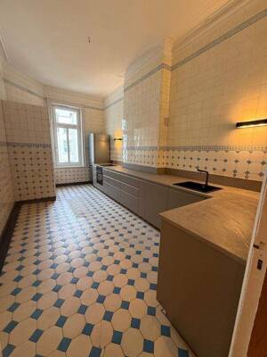 Traumwohnung zu vermieten/ neue Küche/ Doppelbalkon/ Traumlage / lichtdurchflutet/ ab sofort verfügbar/ vereinbaren Sie einen Termin – 20146 Hamburg – Vorschaubild 8