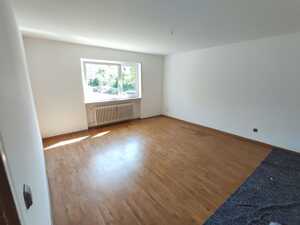 Frisch renovierte, bezugsfreie 3,5-Zimmer-Wohnung mit Balkon und Stellplatz – 91056 Erlangen – Vorschaubild 8