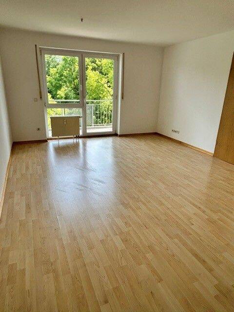 +++ Charmante Dachgeschosswohnung mit Balkon und Tiefgaragenstellplatz +++