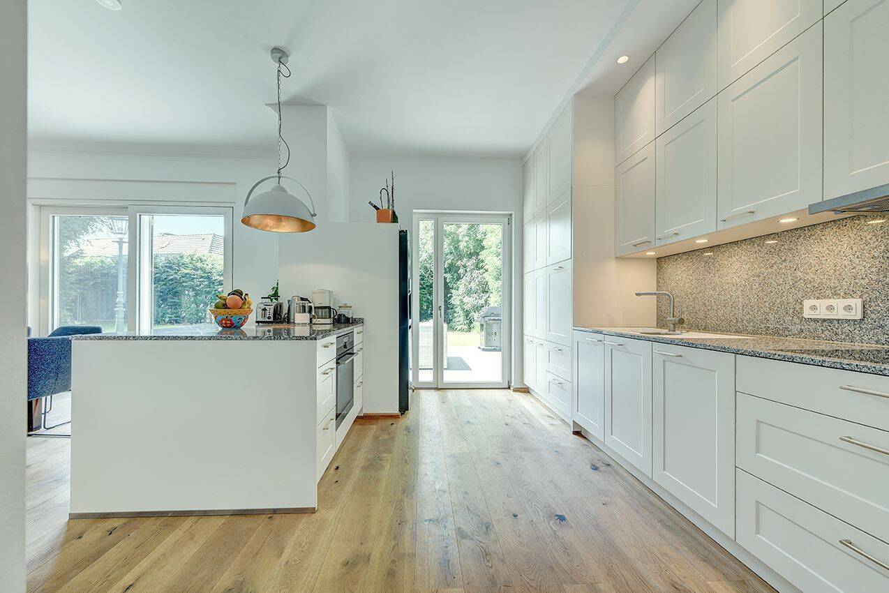 Modernisiertes Einfamilienhaus mit großem Garten in urbaner Bestlage – Düsseldorf – Vorschaubild 6