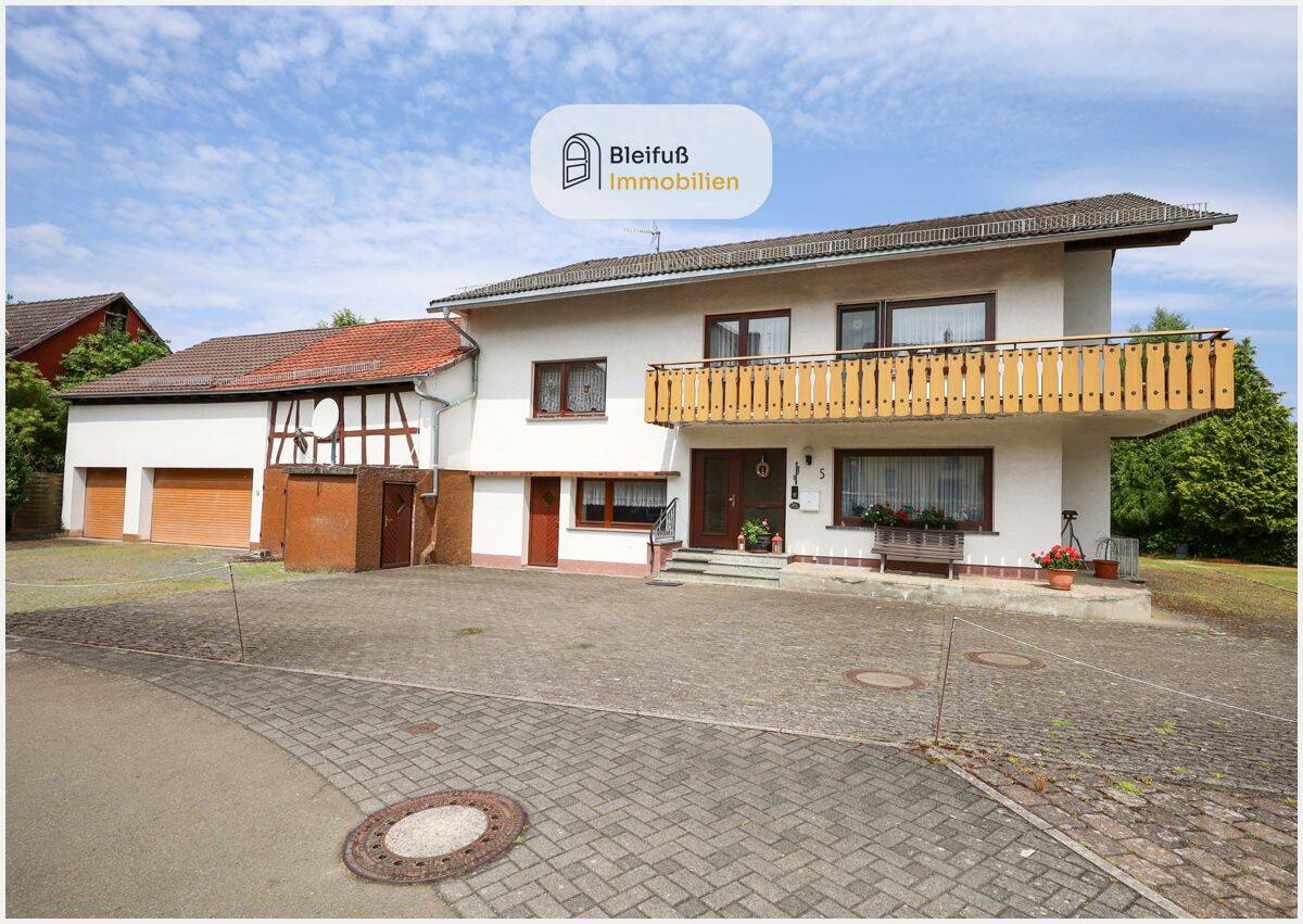 Mehr Platz für Ihre Ideen - Zweifamilienhaus mit Scheune und vielseitigen Nutzungsmöglichkeiten