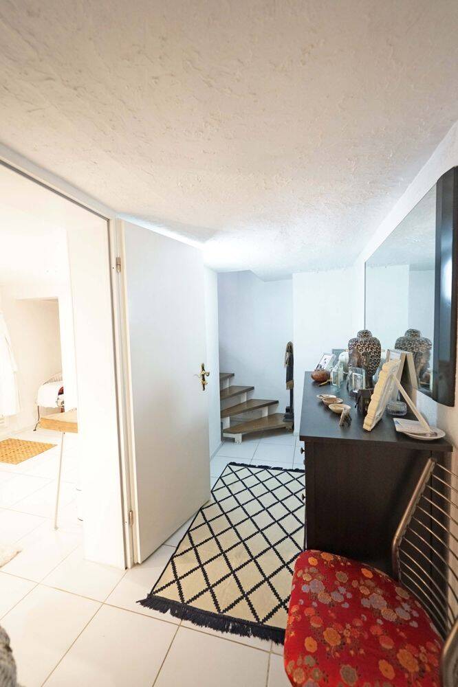 Luxuriöse Erdgeschosswohnung in stilvoller Villa in Herten – Herten – Vorschaubild 3