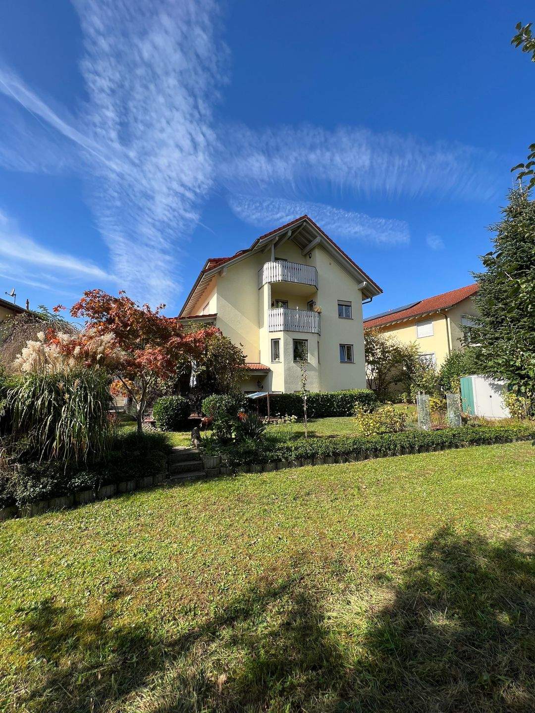 MFH herrliche Waldrandlage in Waldshut-Tiengen Haus im Haus Provision frei – Waldshut-Tiengen – Bild 1 von 9