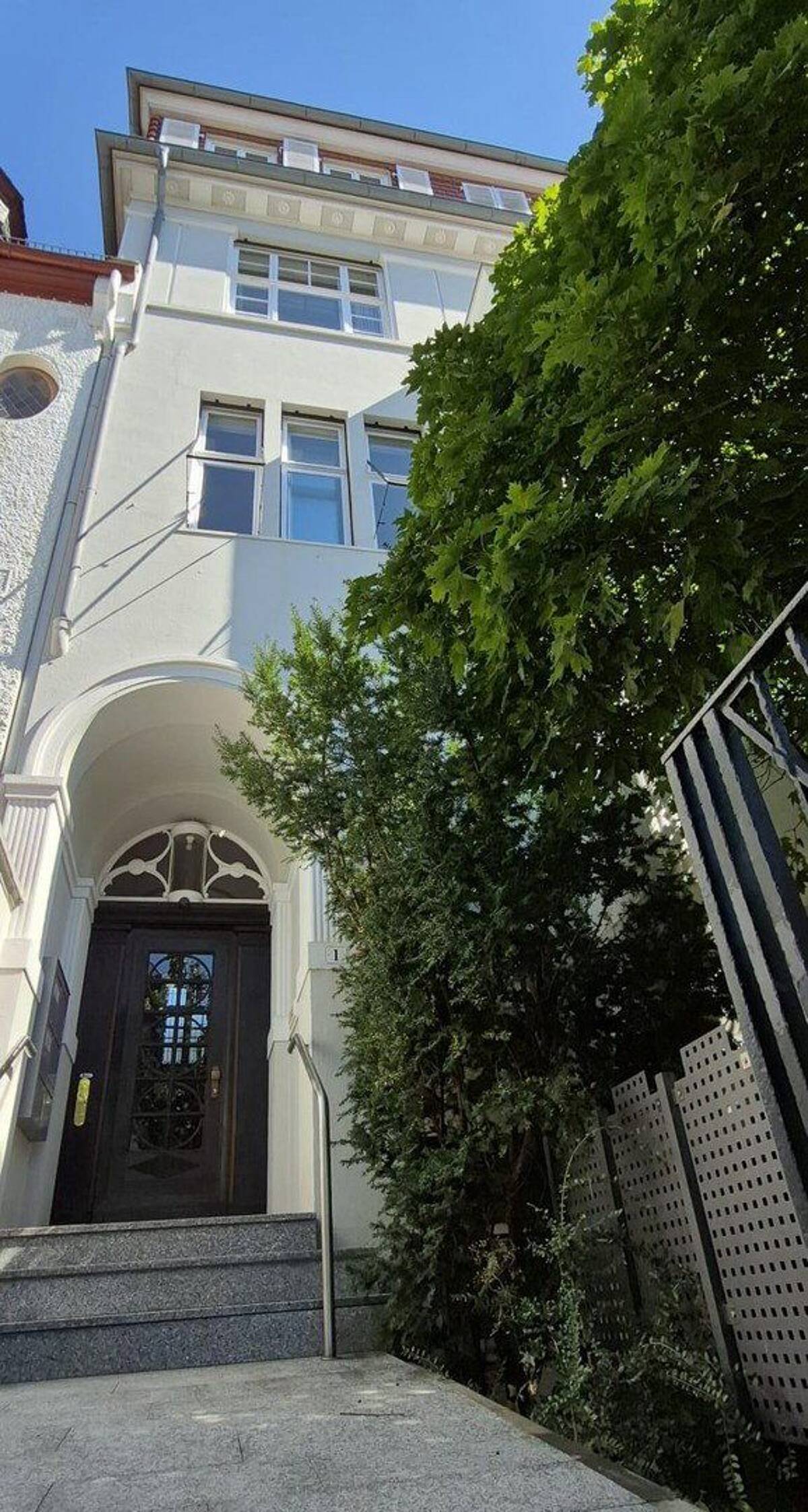 Bremen - Barkhof von privat: Repräsentative Hochparterre-Wohnung – 28209 Bremen – Bild 1 von 9